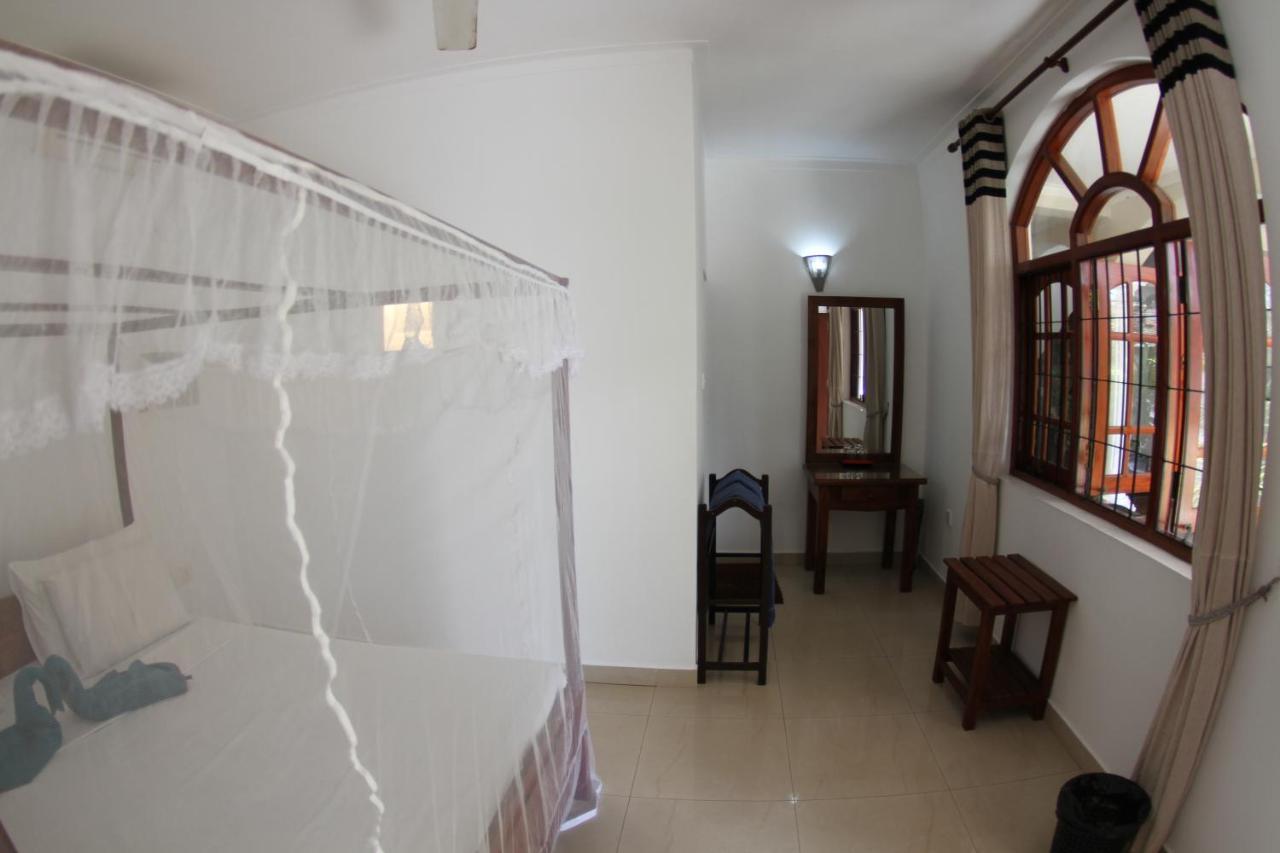 Angel Inn Guest House Negombo Exterior photo